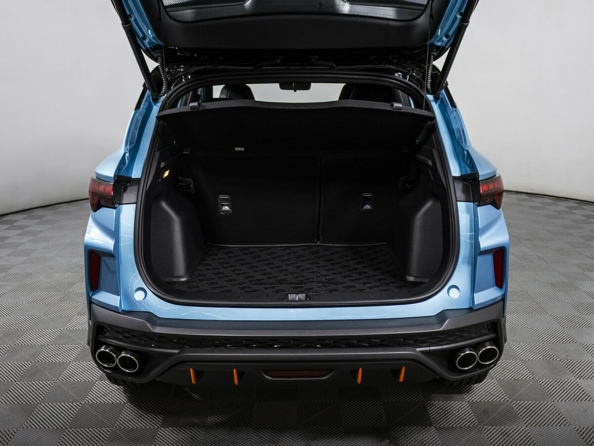 Geely Coolray с пробегом — 2024 год. Фото: #21