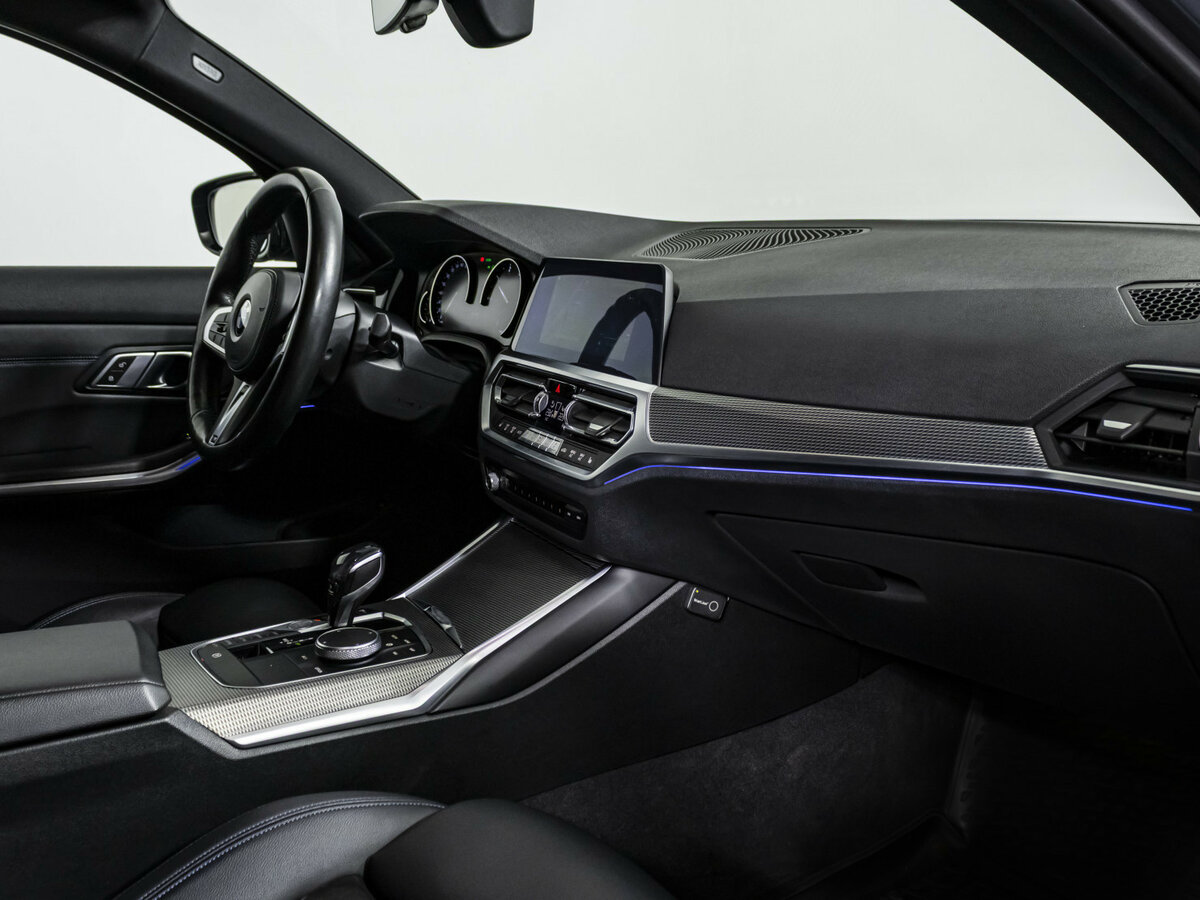 BMW 3 серии с пробегом — 2019 год. Фото: #8