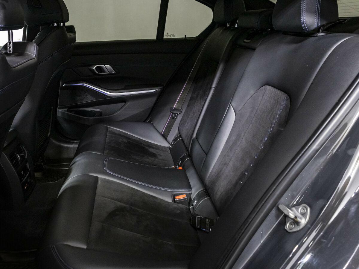 BMW 3 серии с пробегом — 2019 год. Фото: #13