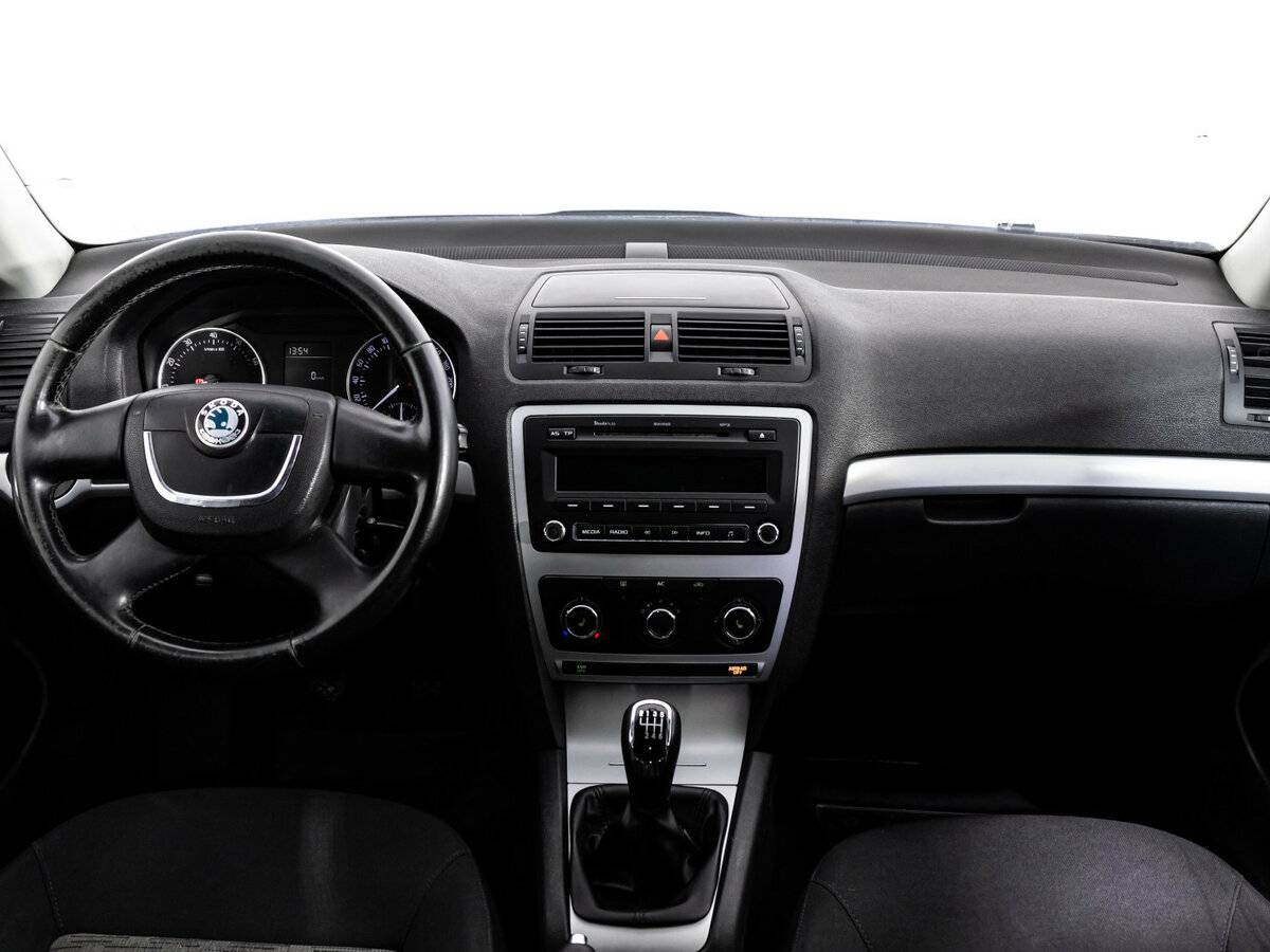 Skoda Octavia с пробегом — 2011 год. Фото: #7