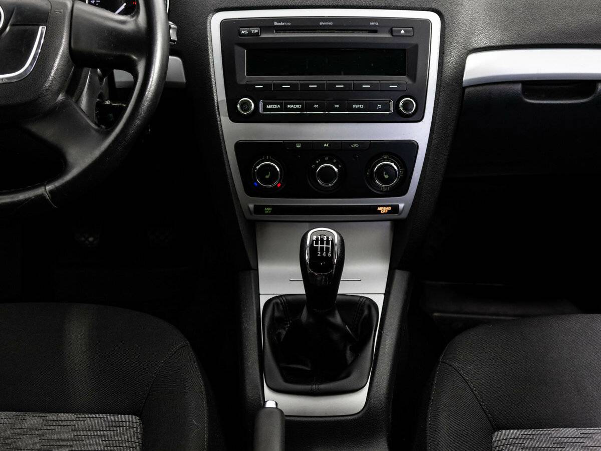 Skoda Octavia с пробегом — 2011 год. Фото: #8