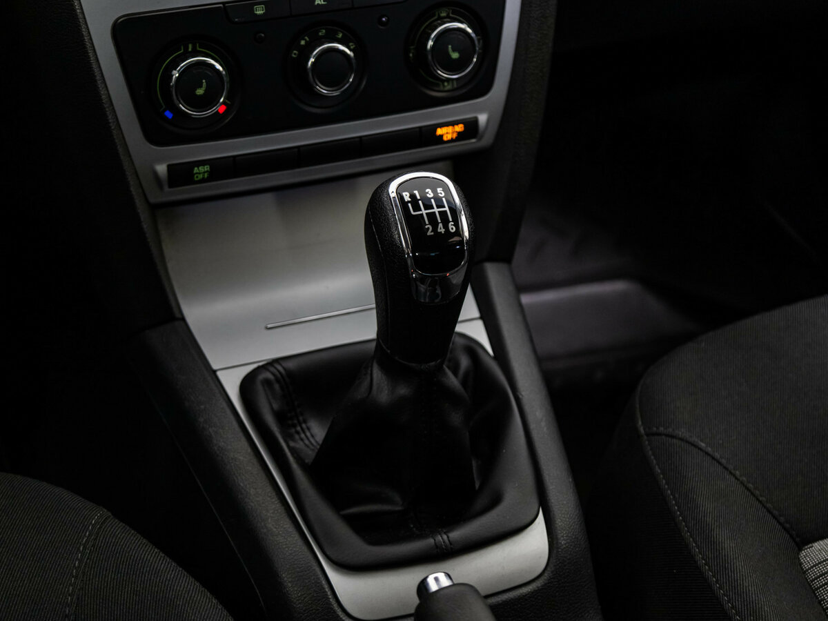 Skoda Octavia с пробегом — 2011 год. Фото: #9