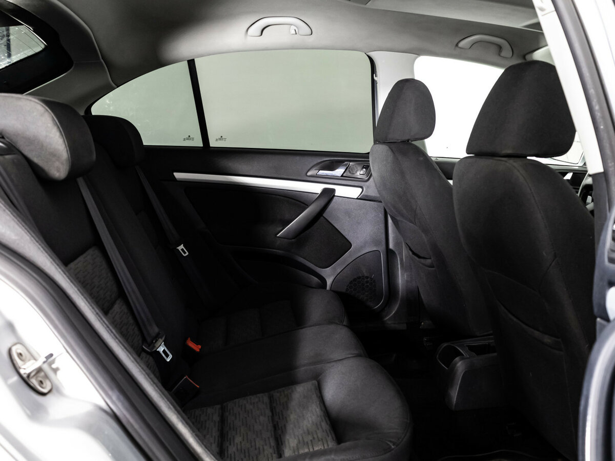 Skoda Octavia с пробегом — 2011 год. Фото: #11