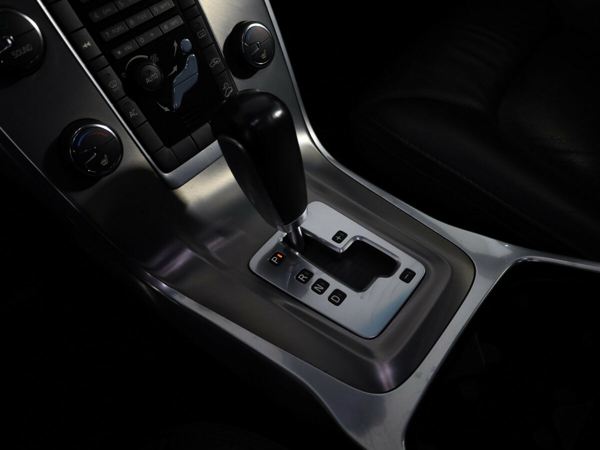 Volvo XC70 с пробегом — 2012 год. Фото: #18