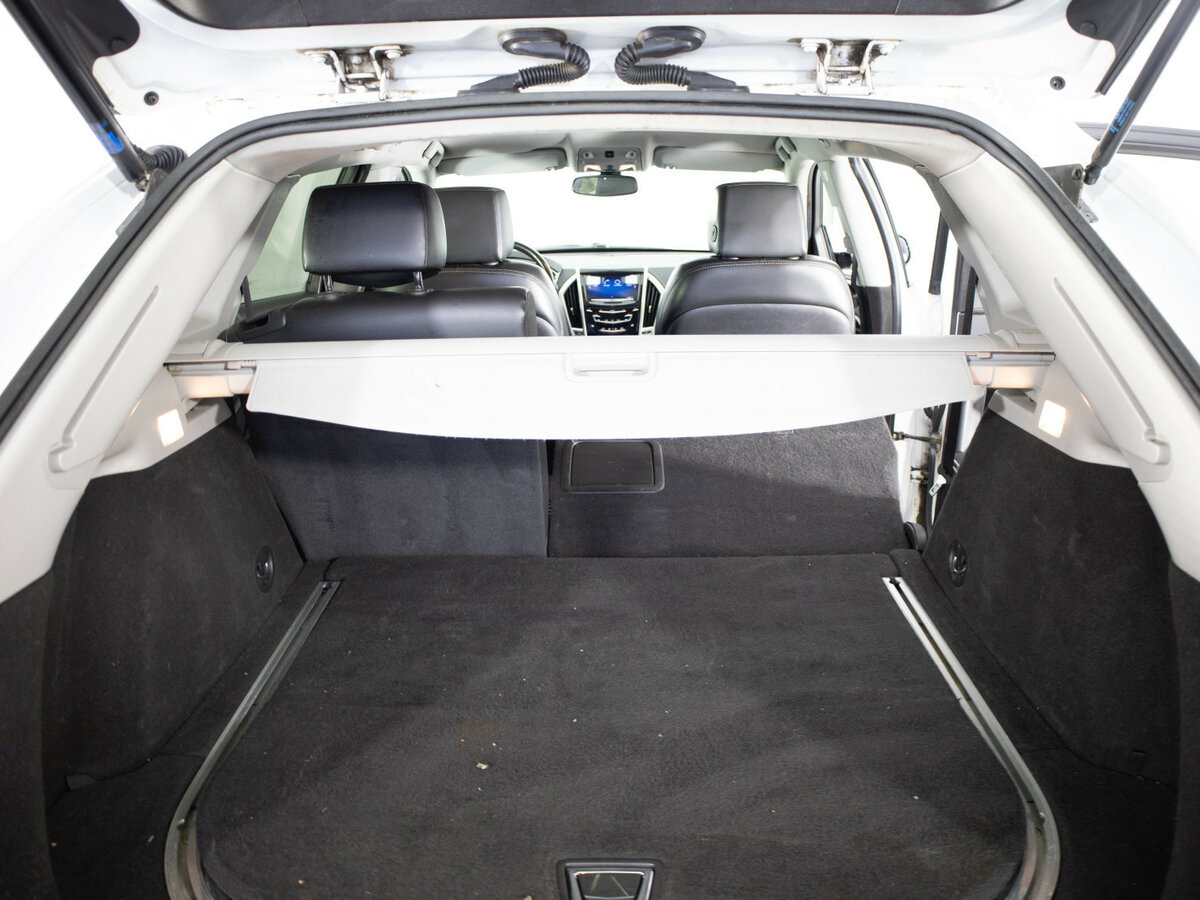 Cadillac SRX с пробегом — 2013 год. Фото: #15