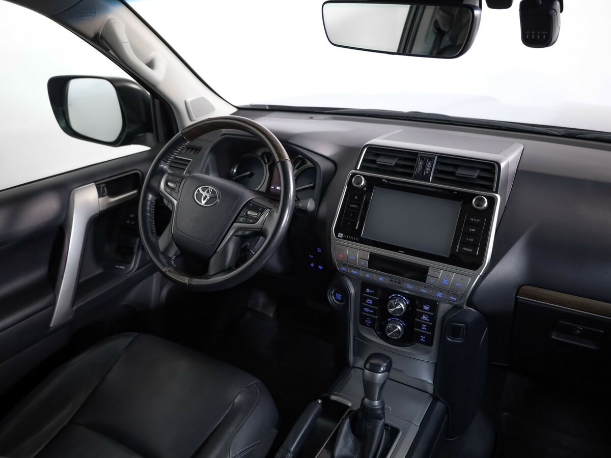Toyota Land Cruiser Prado с пробегом — 2018 год. Фото: #8