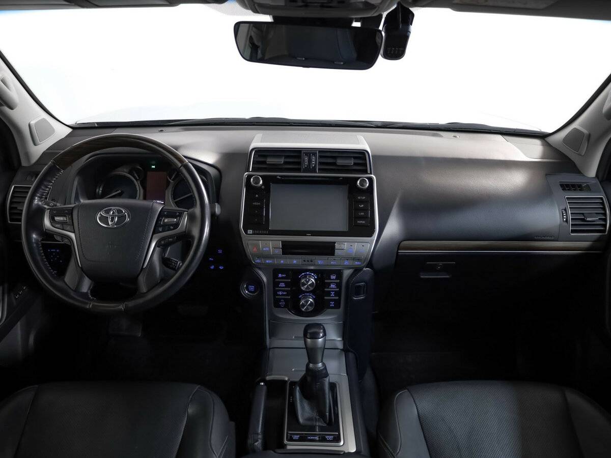 Toyota Land Cruiser Prado с пробегом — 2018 год. Фото: #9