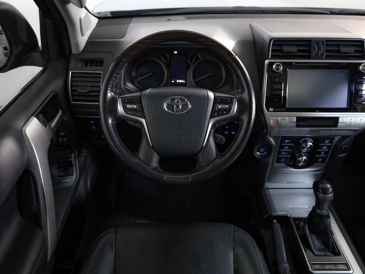 Toyota Land Cruiser Prado с пробегом — 2018 год. Фото: #10