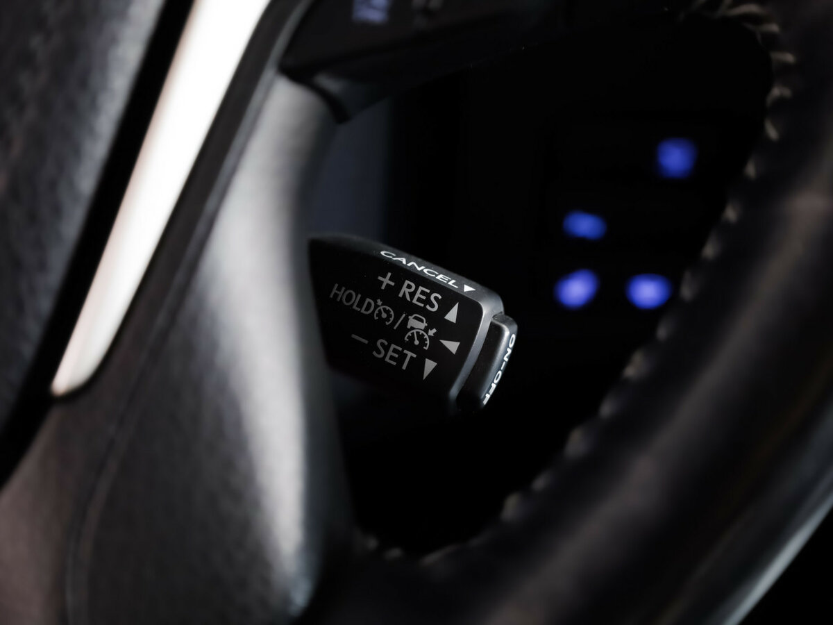 Toyota Land Cruiser Prado с пробегом — 2018 год. Фото: #11