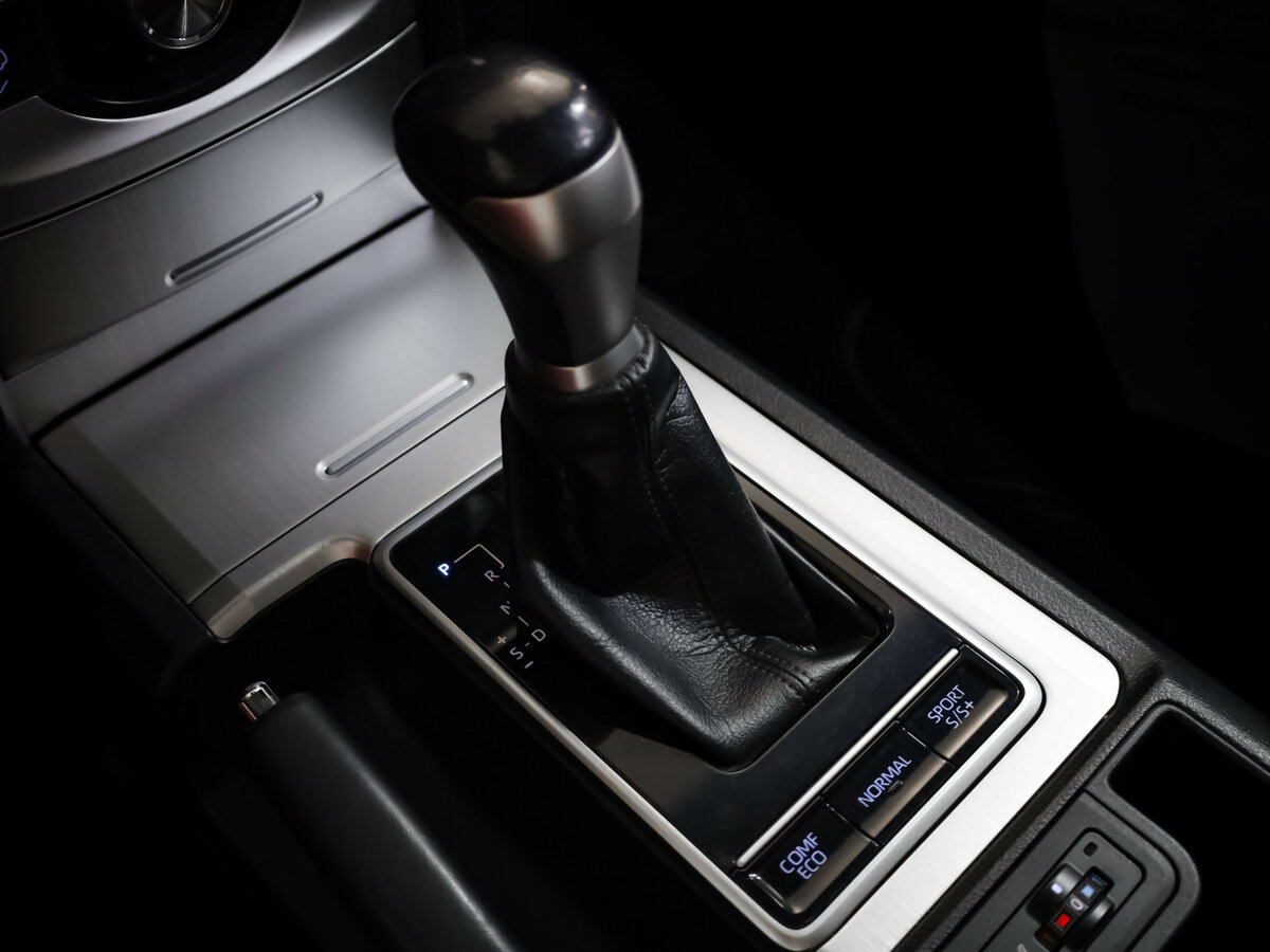 Toyota Land Cruiser Prado с пробегом — 2018 год. Фото: #21