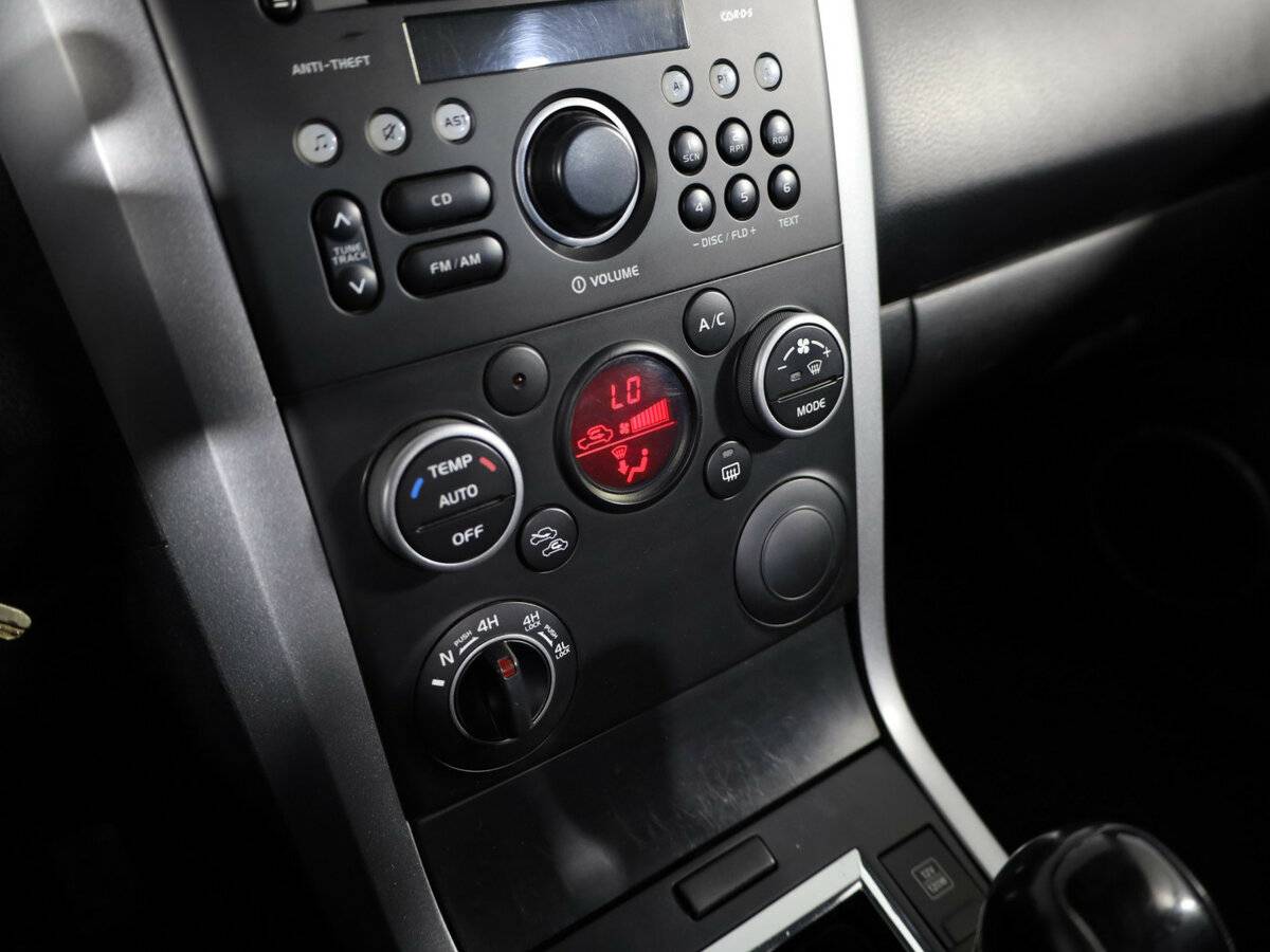 Suzuki Grand Vitara с пробегом — 2011 год. Фото: #8