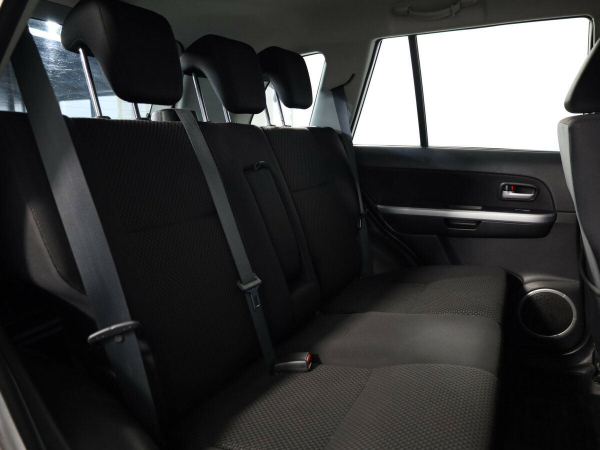 Suzuki Grand Vitara с пробегом — 2011 год. Фото: #12