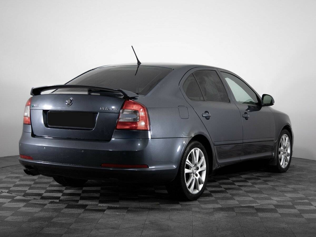 Skoda Octavia RS с пробегом — 2011 год. Фото: #3
