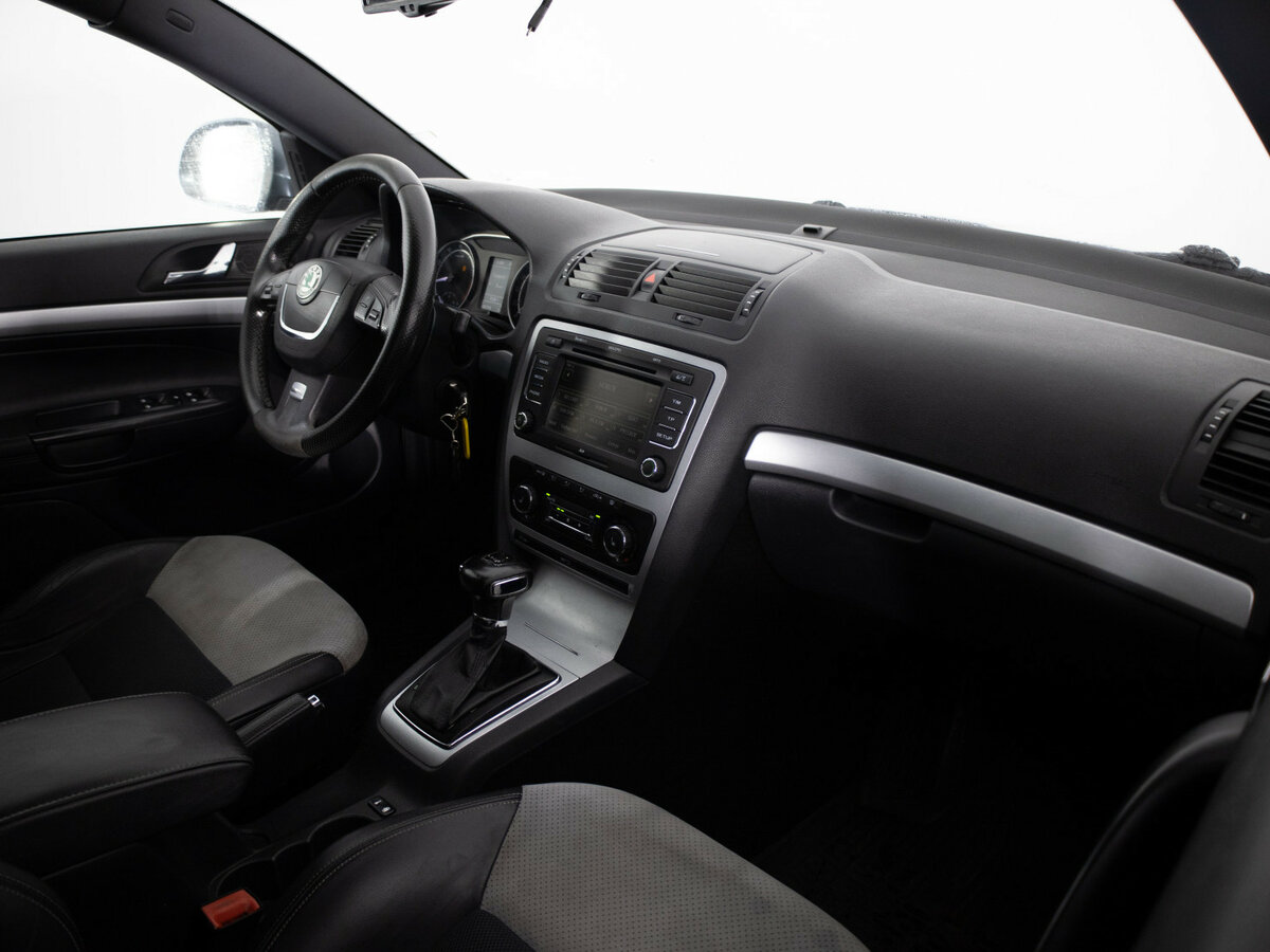 Skoda Octavia RS с пробегом — 2011 год. Фото: #13