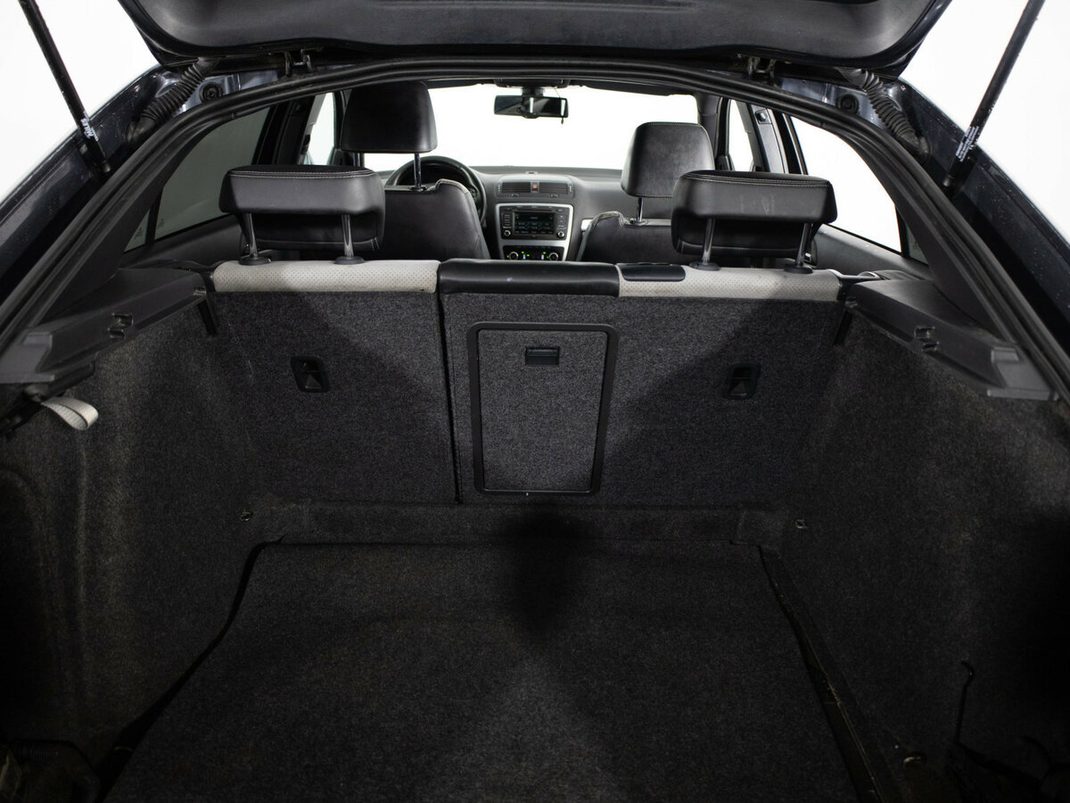 Skoda Octavia RS с пробегом — 2011 год. Фото: #17