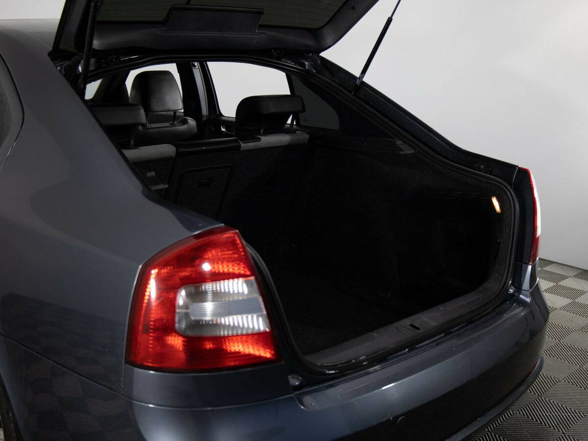 Skoda Octavia RS с пробегом — 2011 год. Фото: #18