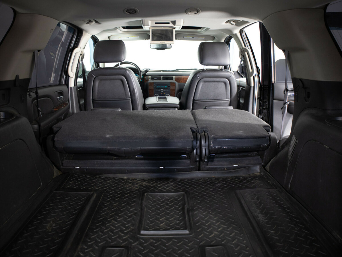 Chevrolet Tahoe с пробегом — 2012 год. Фото: #21