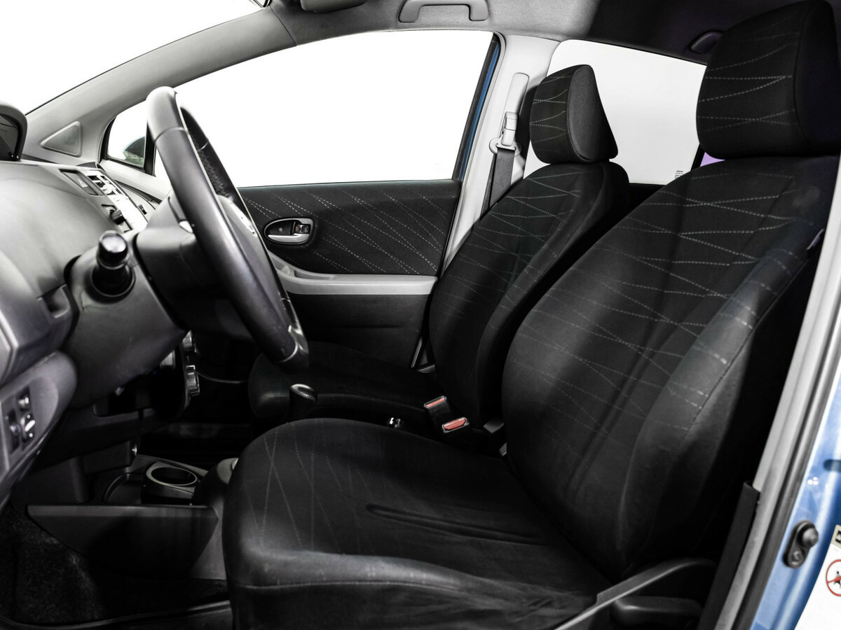Toyota Yaris с пробегом — 2007 год. Фото: #15