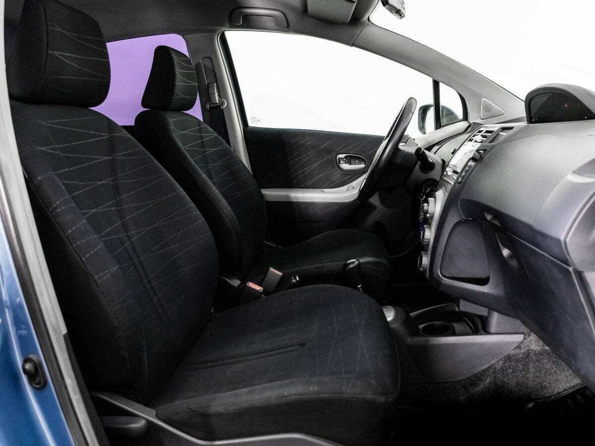 Toyota Yaris с пробегом — 2007 год. Фото: #16