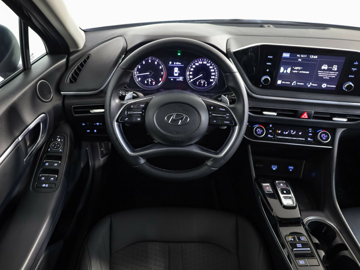 Hyundai Sonata с пробегом — 2022 год. Фото: #8