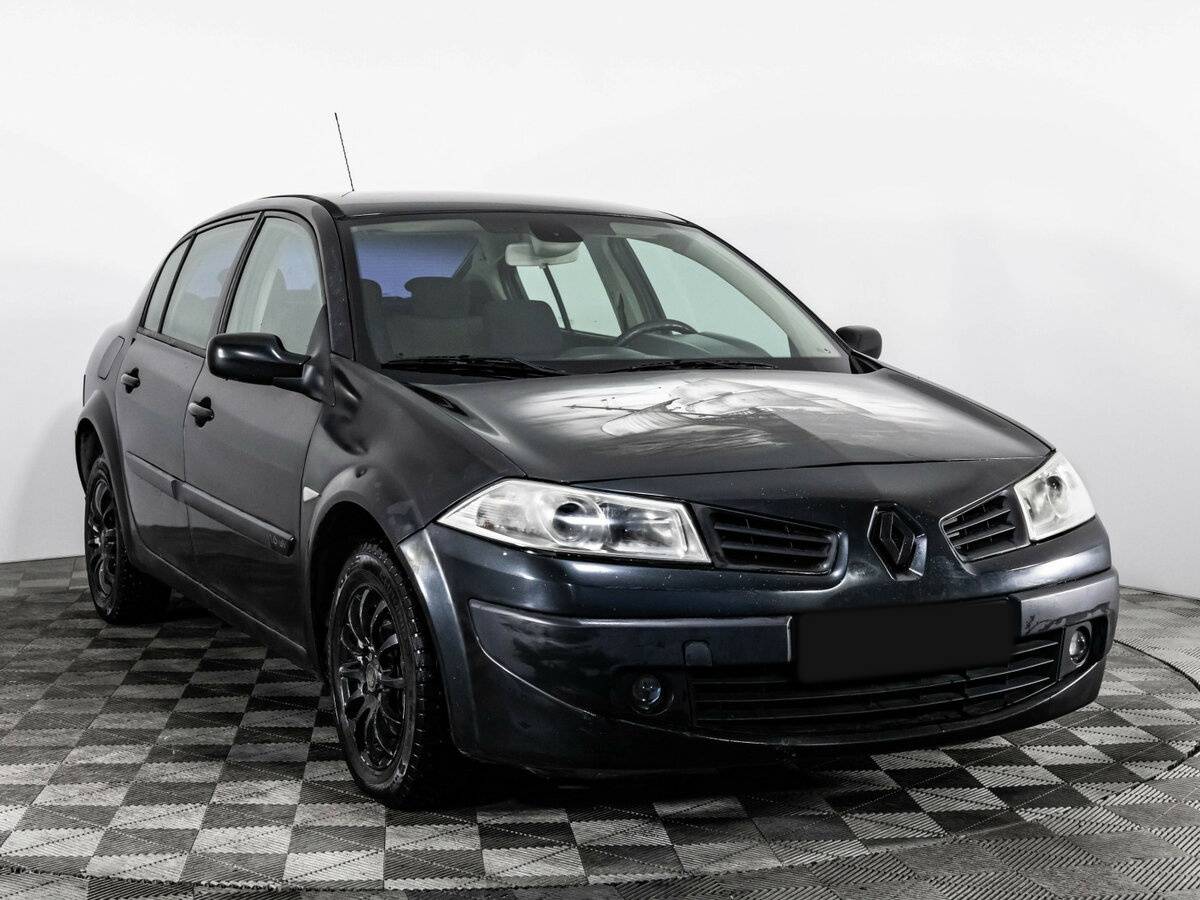 Renault Megane с пробегом — 2005 год. Фото: #2