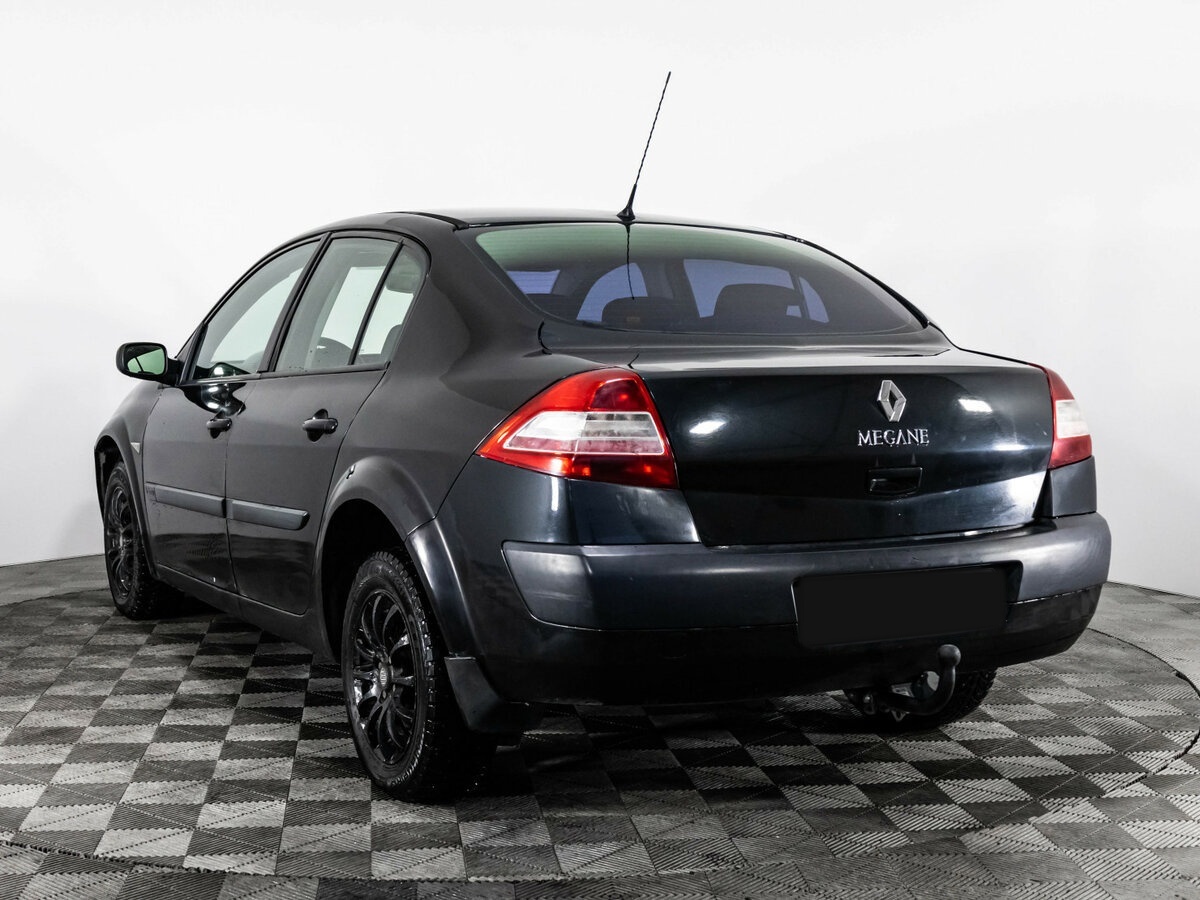 Renault Megane с пробегом — 2005 год. Фото: #5
