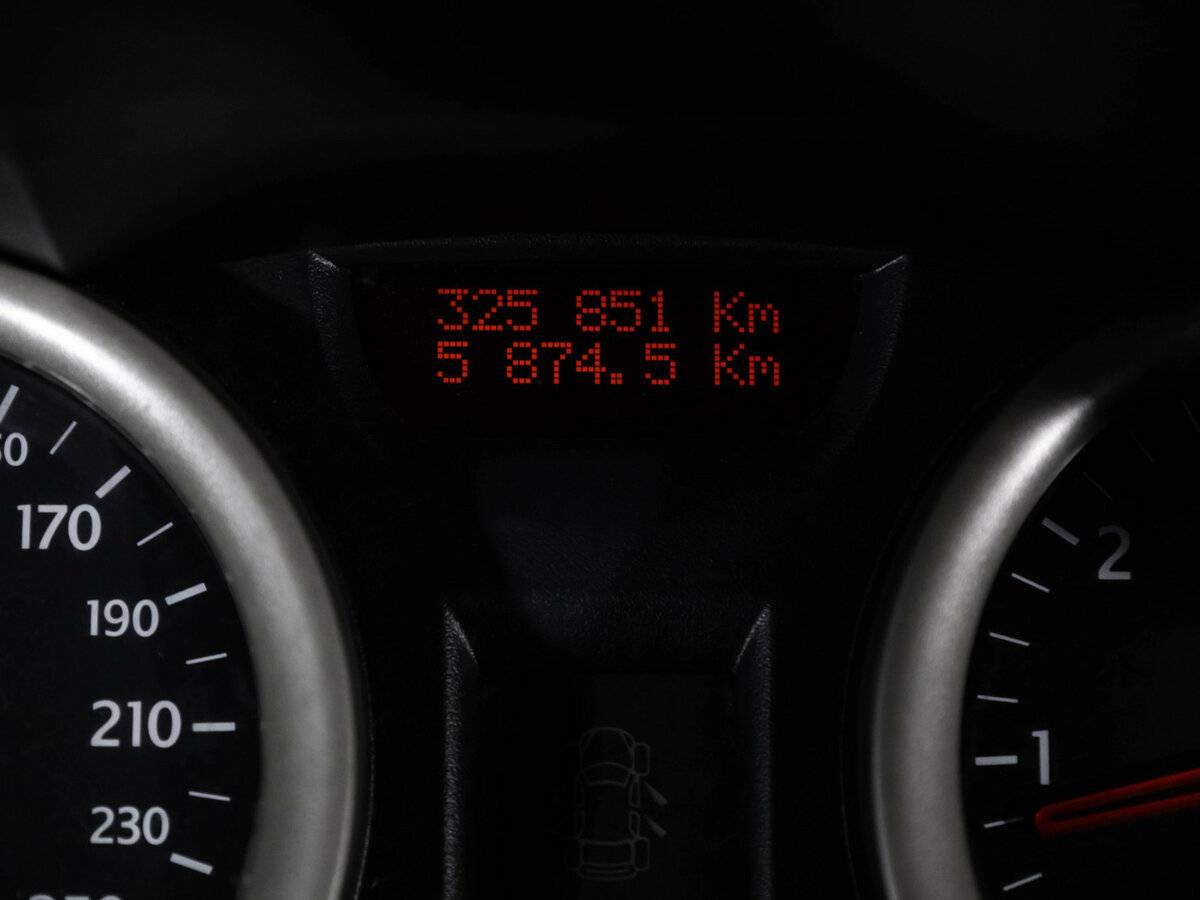 Renault Megane с пробегом — 2005 год. Фото: #13