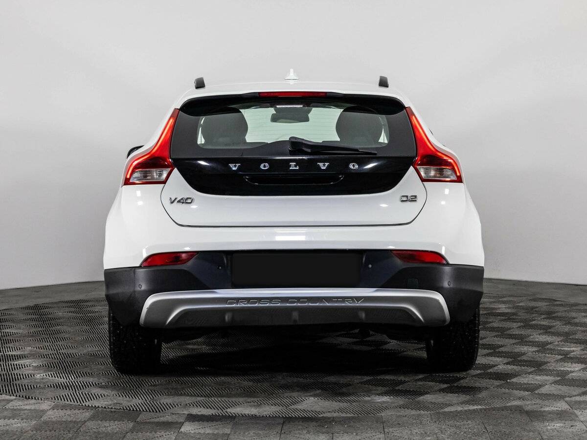 Volvo V40 Cross Country с пробегом — 2013 год. Фото: #4