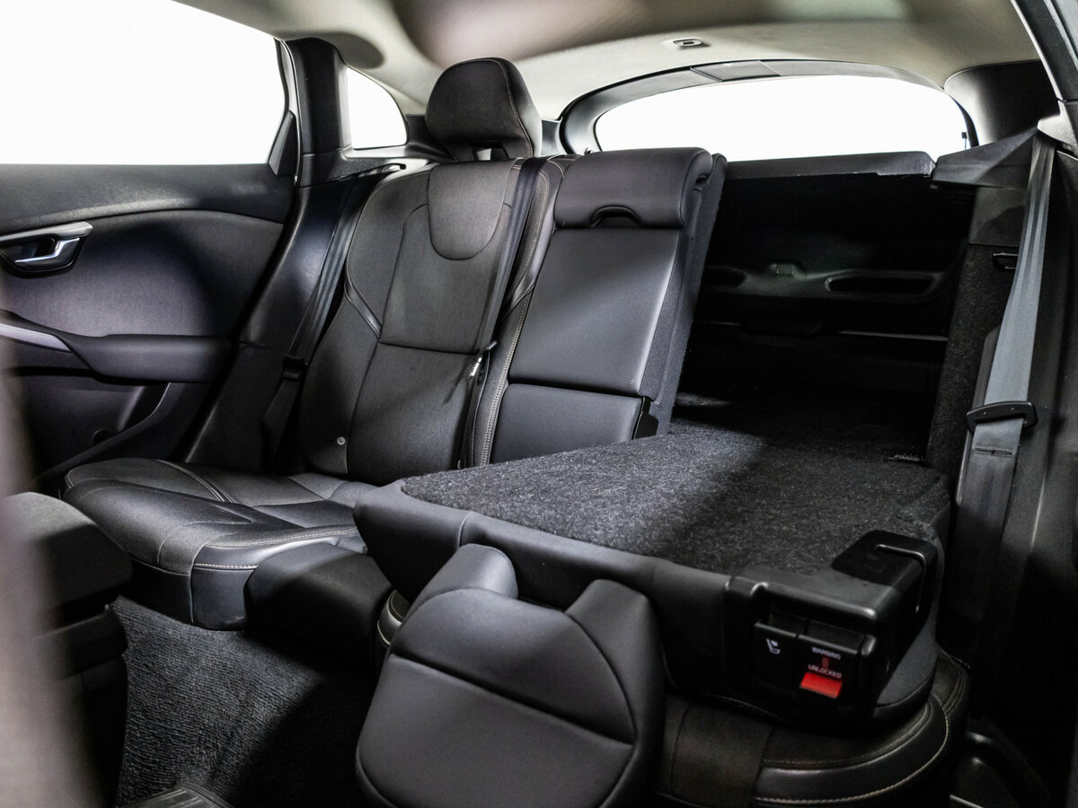 Volvo V40 Cross Country с пробегом — 2013 год. Фото: #20