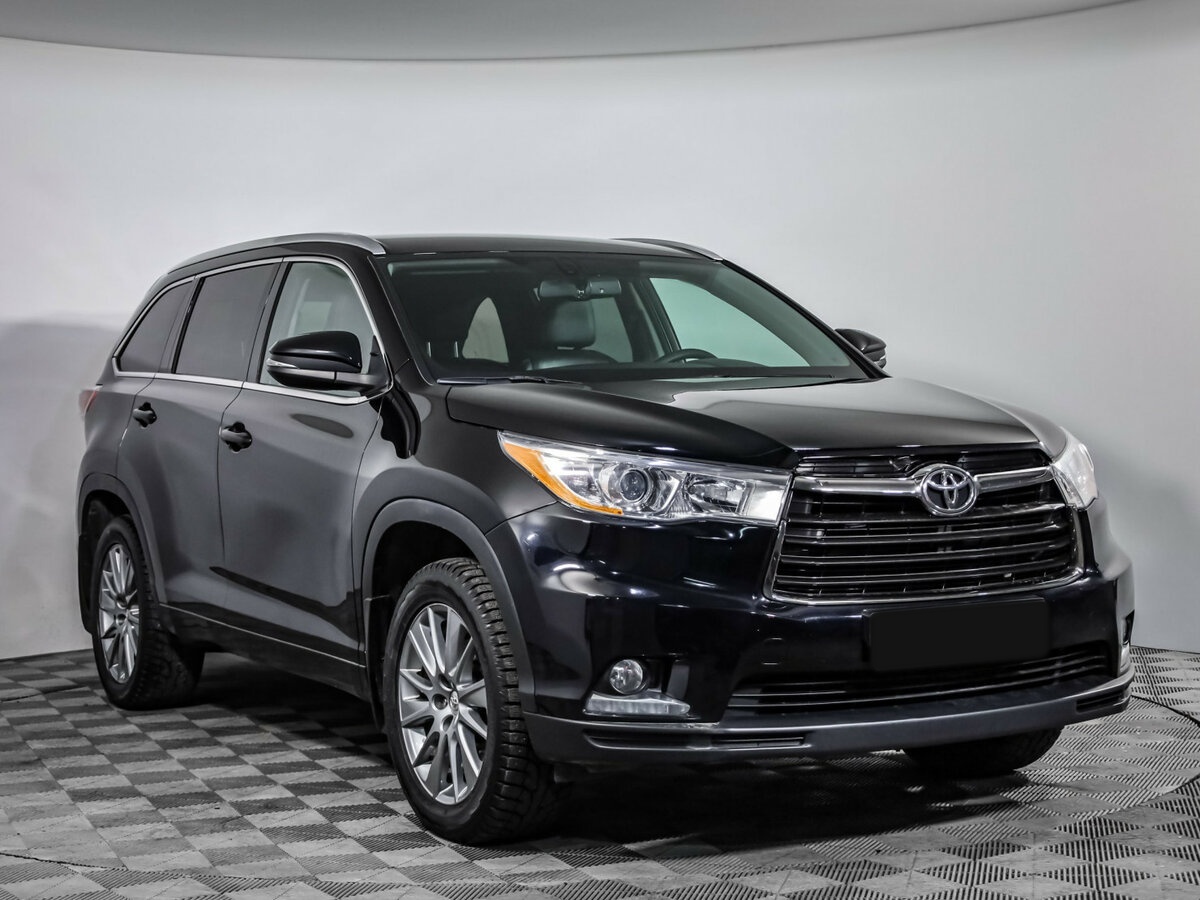 Toyota Highlander с пробегом — 2015 год. Фото: #2
