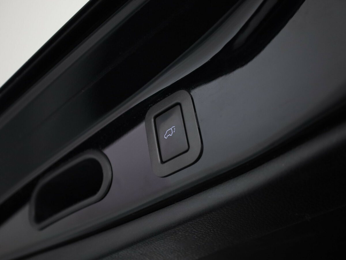 Toyota Highlander с пробегом — 2015 год. Фото: #33