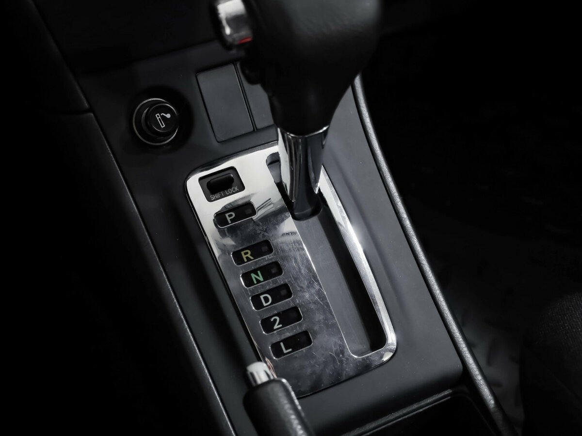 Toyota Corolla с пробегом — 2006 год. Фото: #13