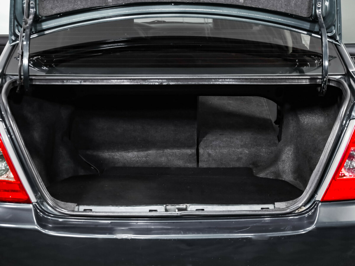 Toyota Corolla с пробегом — 2006 год. Фото: #23