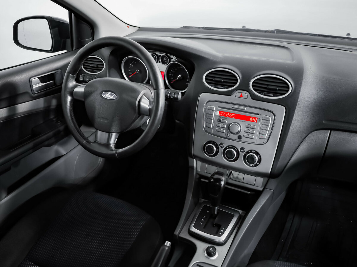 Ford Focus с пробегом — 2008 год. Фото: #5