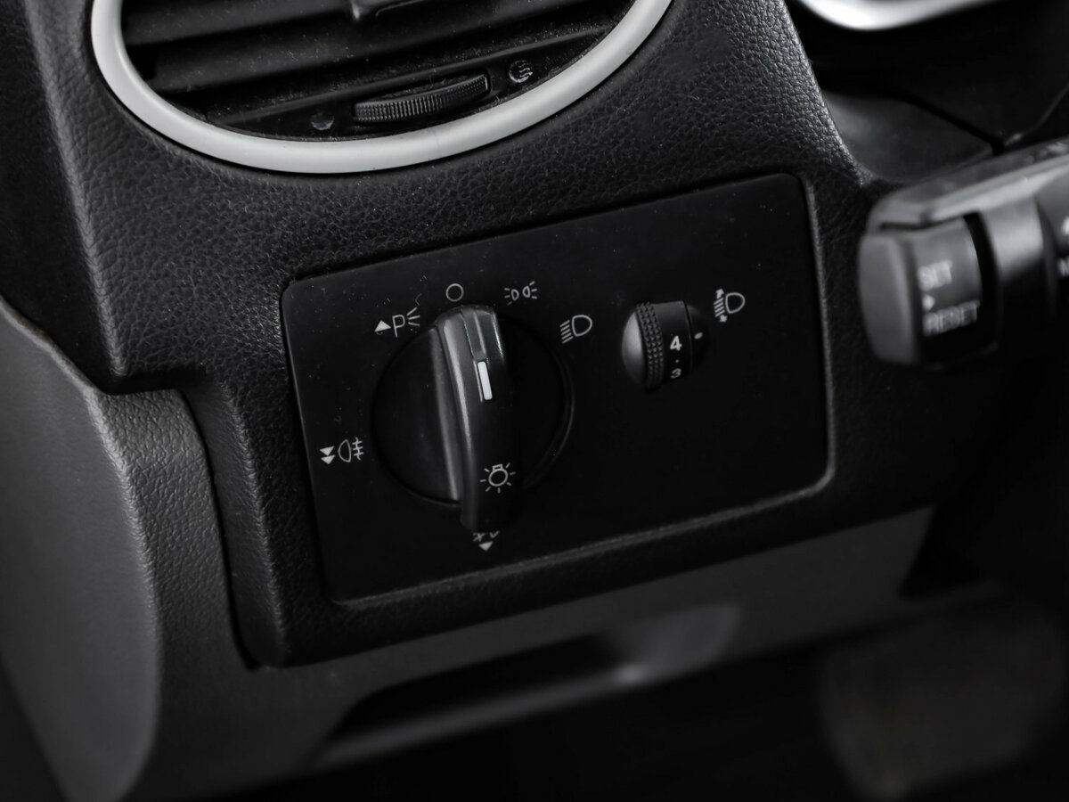 Ford Focus с пробегом — 2008 год. Фото: #12