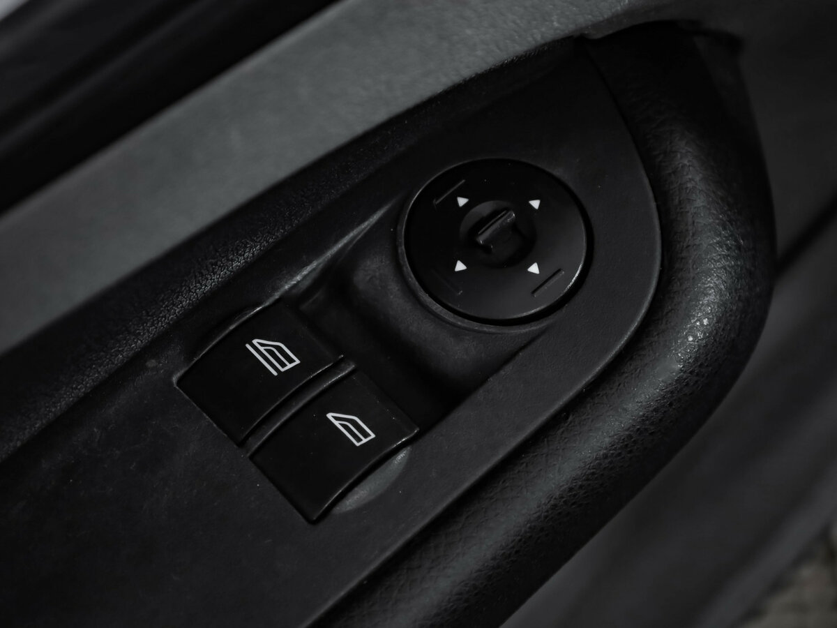 Ford Focus с пробегом — 2008 год. Фото: #13