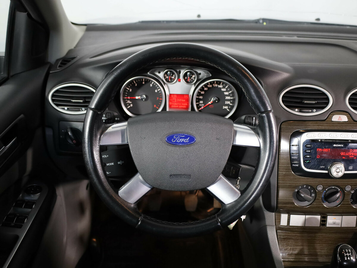 Ford Focus с пробегом — 2009 год. Фото: #7