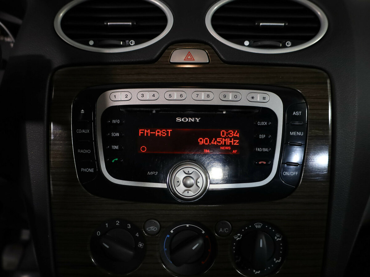 Ford Focus с пробегом — 2009 год. Фото: #10