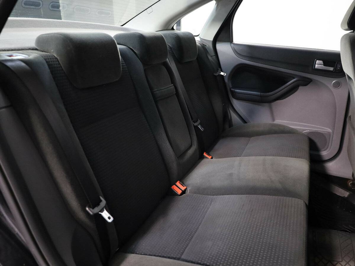 Ford Focus с пробегом — 2009 год. Фото: #16