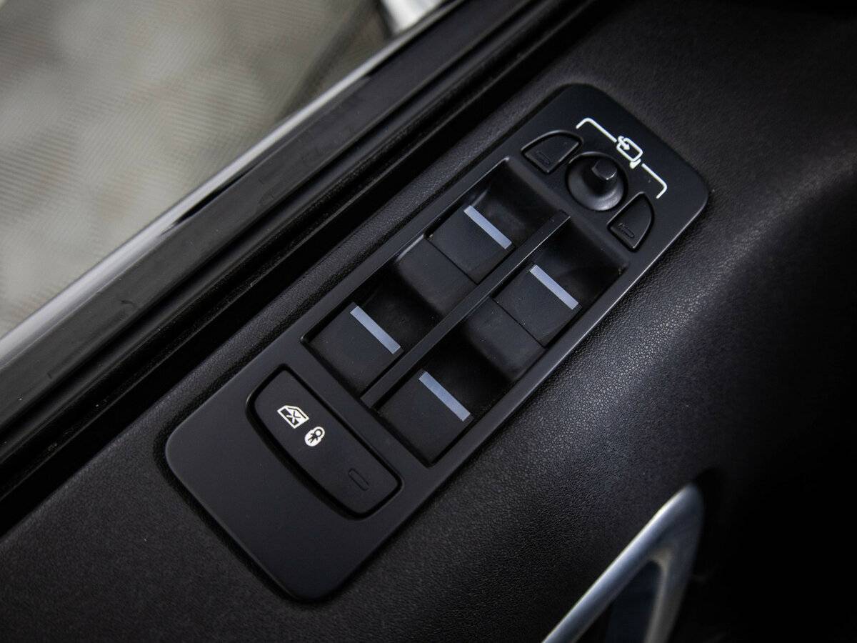 Land Rover Discovery Sport с пробегом — 2016 год. Фото: #16