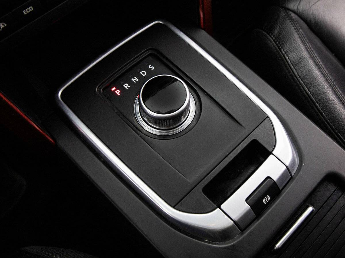 Land Rover Discovery Sport с пробегом — 2016 год. Фото: #18