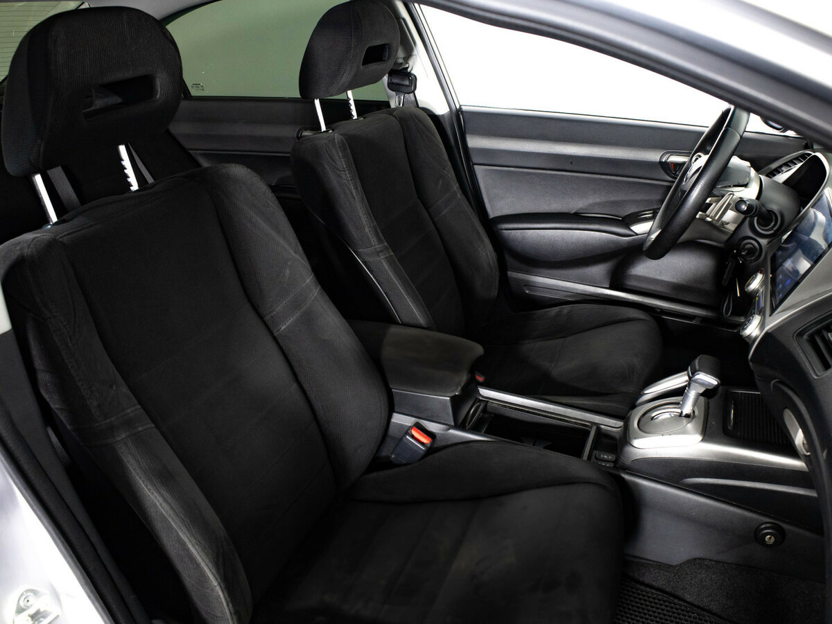 Honda Civic с пробегом — 2008 год. Фото: #9