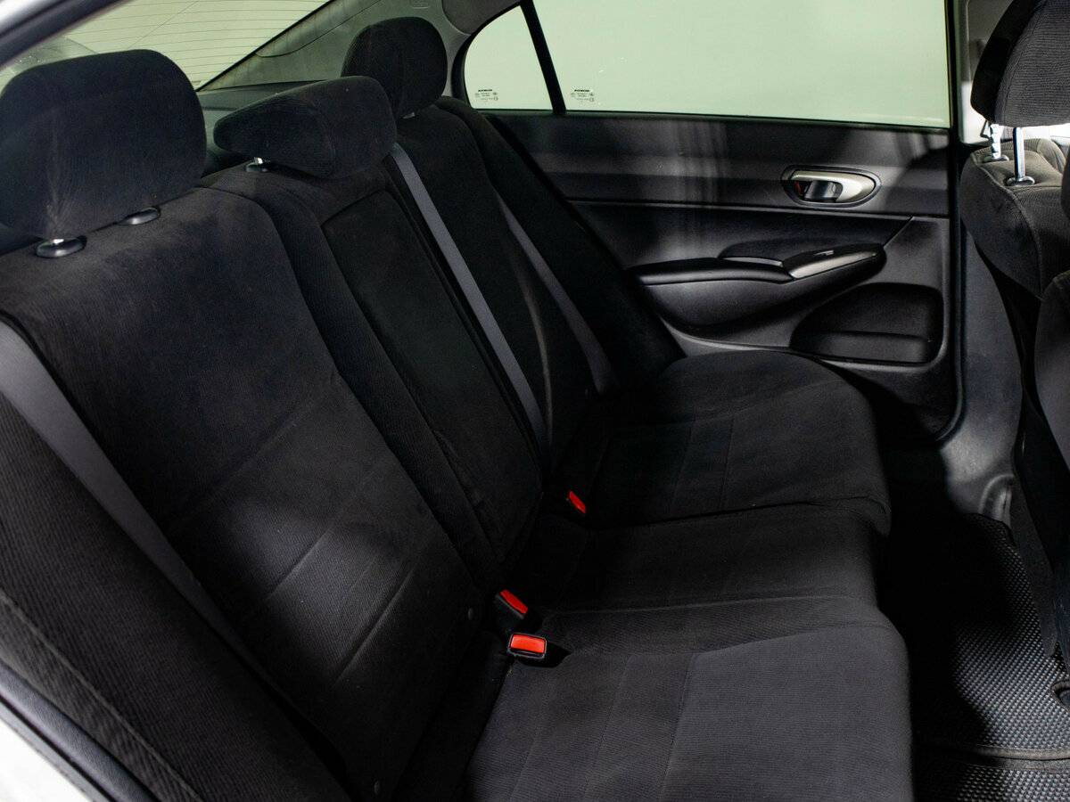 Honda Civic с пробегом — 2008 год. Фото: #10