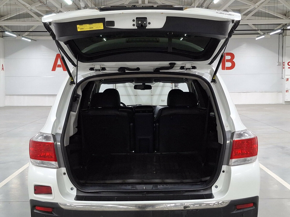 Toyota Highlander с пробегом — 2012 год. Фото: #9