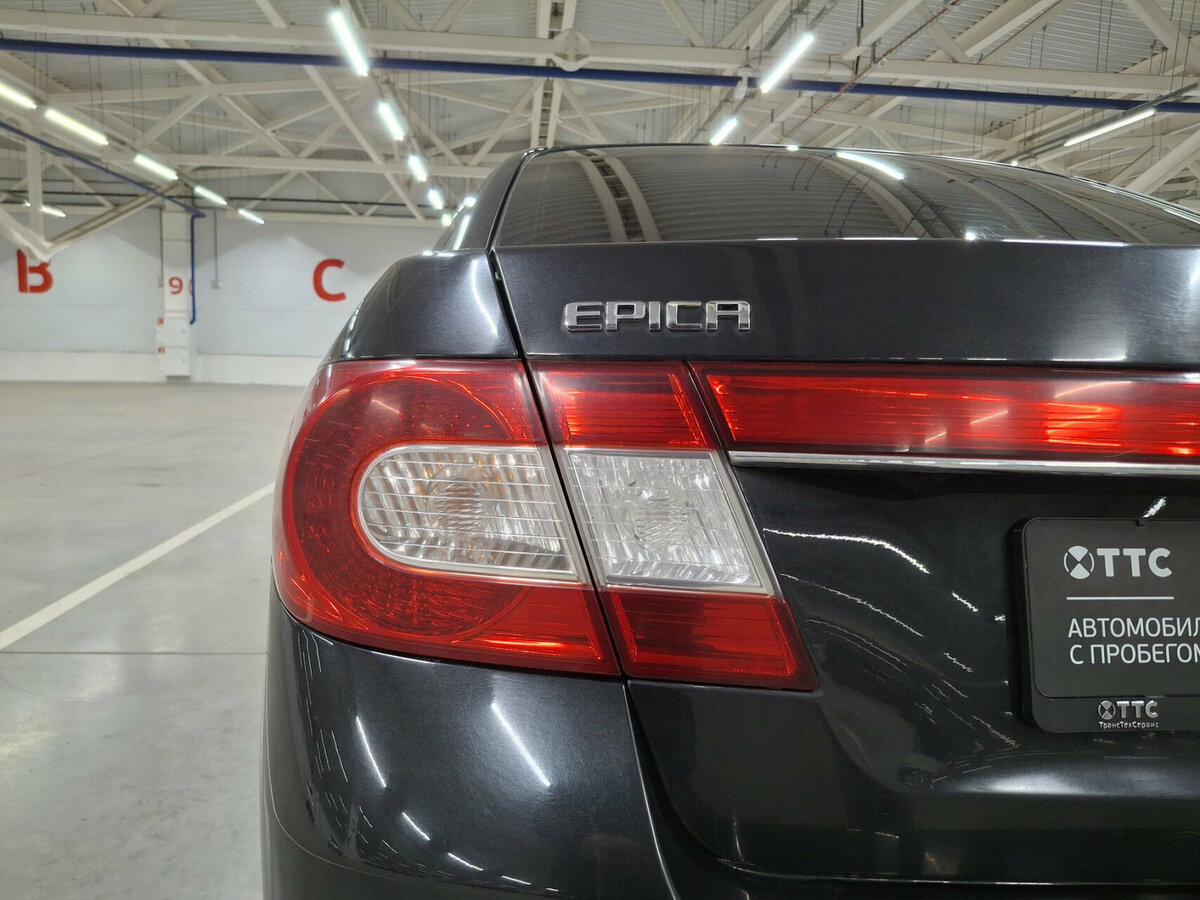 Chevrolet Epica с пробегом — 2010 год. Фото: #8