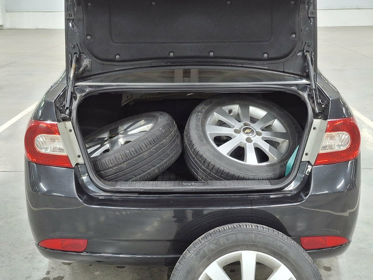 Chevrolet Epica с пробегом — 2010 год. Фото: #9