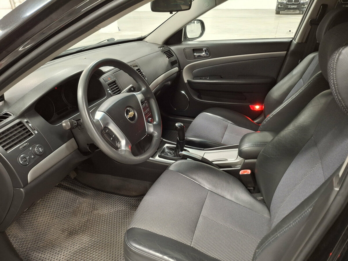 Chevrolet Epica с пробегом — 2010 год. Фото: #15