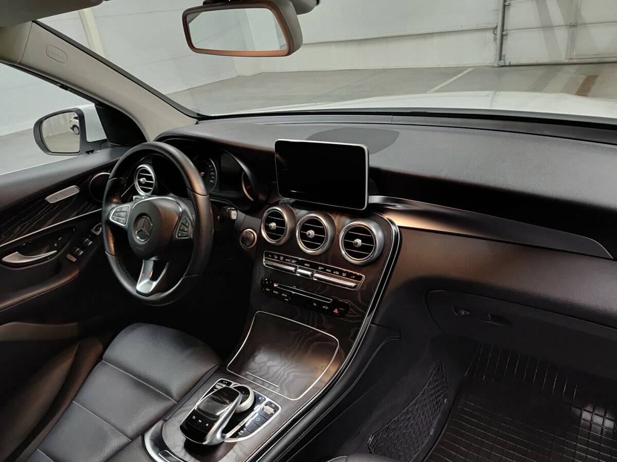 Mercedes-Benz GLC с пробегом — 2017 год. Фото: #10