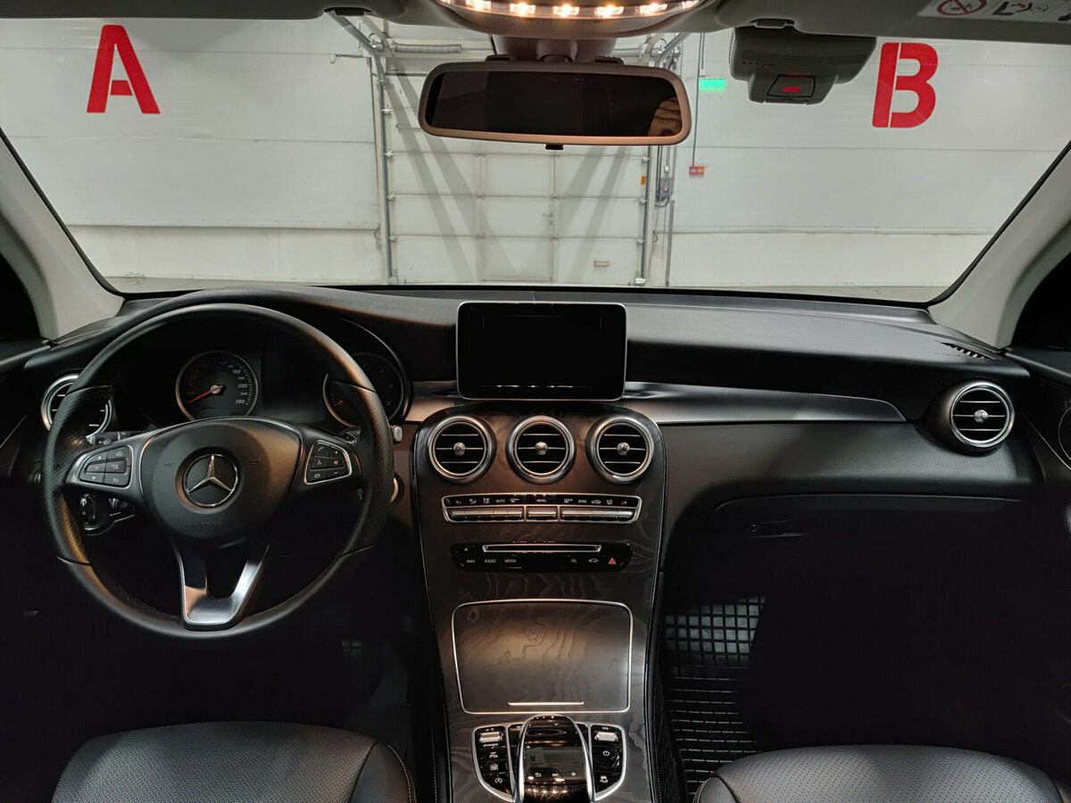 Mercedes-Benz GLC с пробегом — 2017 год. Фото: #13