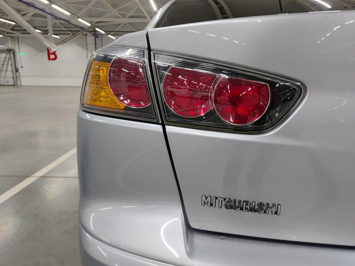 Mitsubishi Lancer с пробегом — 2011 год. Фото: #8
